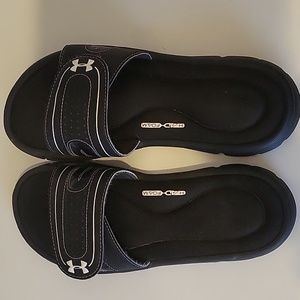 Under Armoir 4D Foam sliders